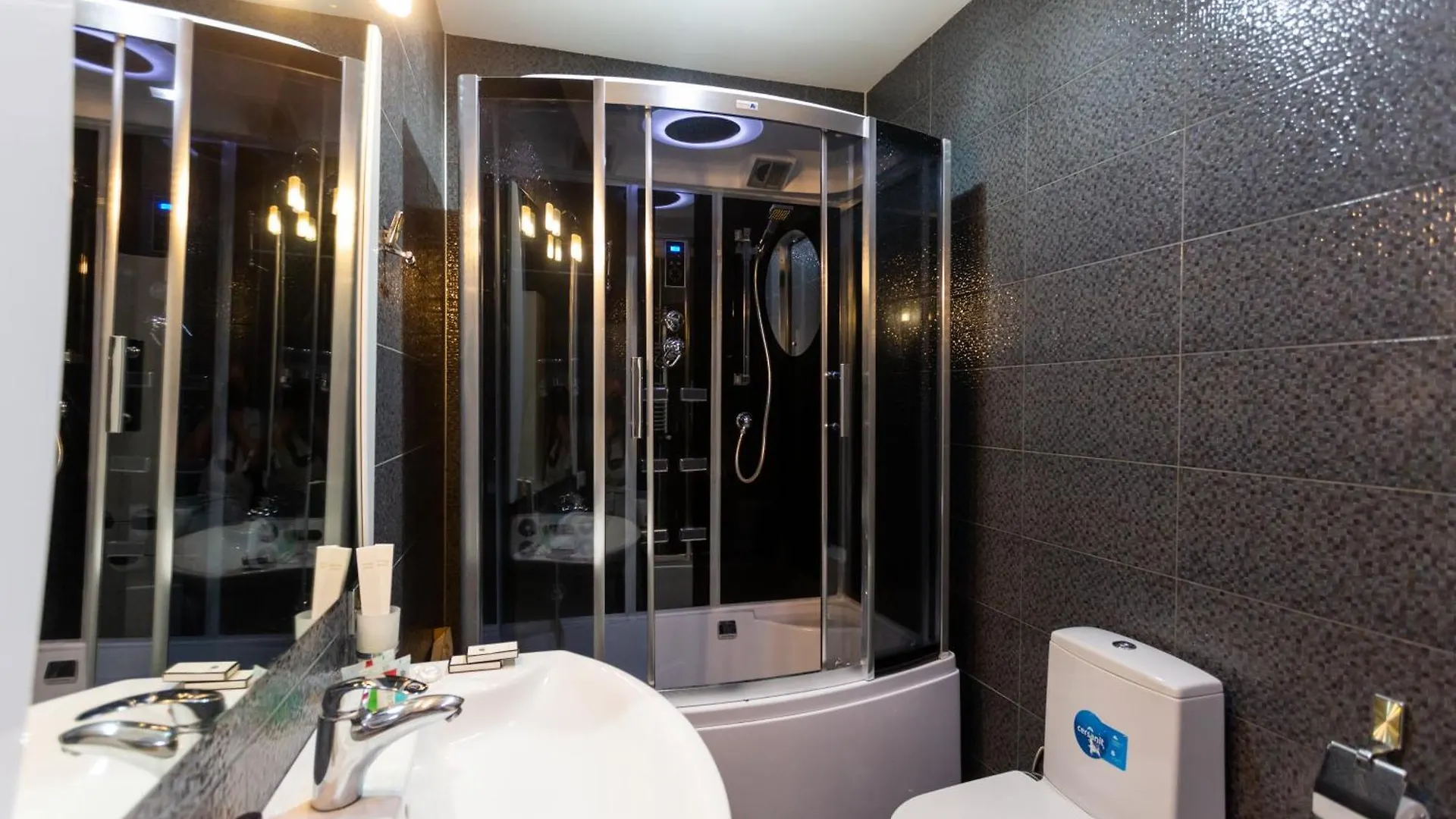 New Central Suite Tbilisi 0*,